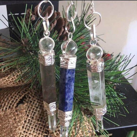 Pendulums With Quartz Point in Assortment Of Gemstones - Picture 4 of 4